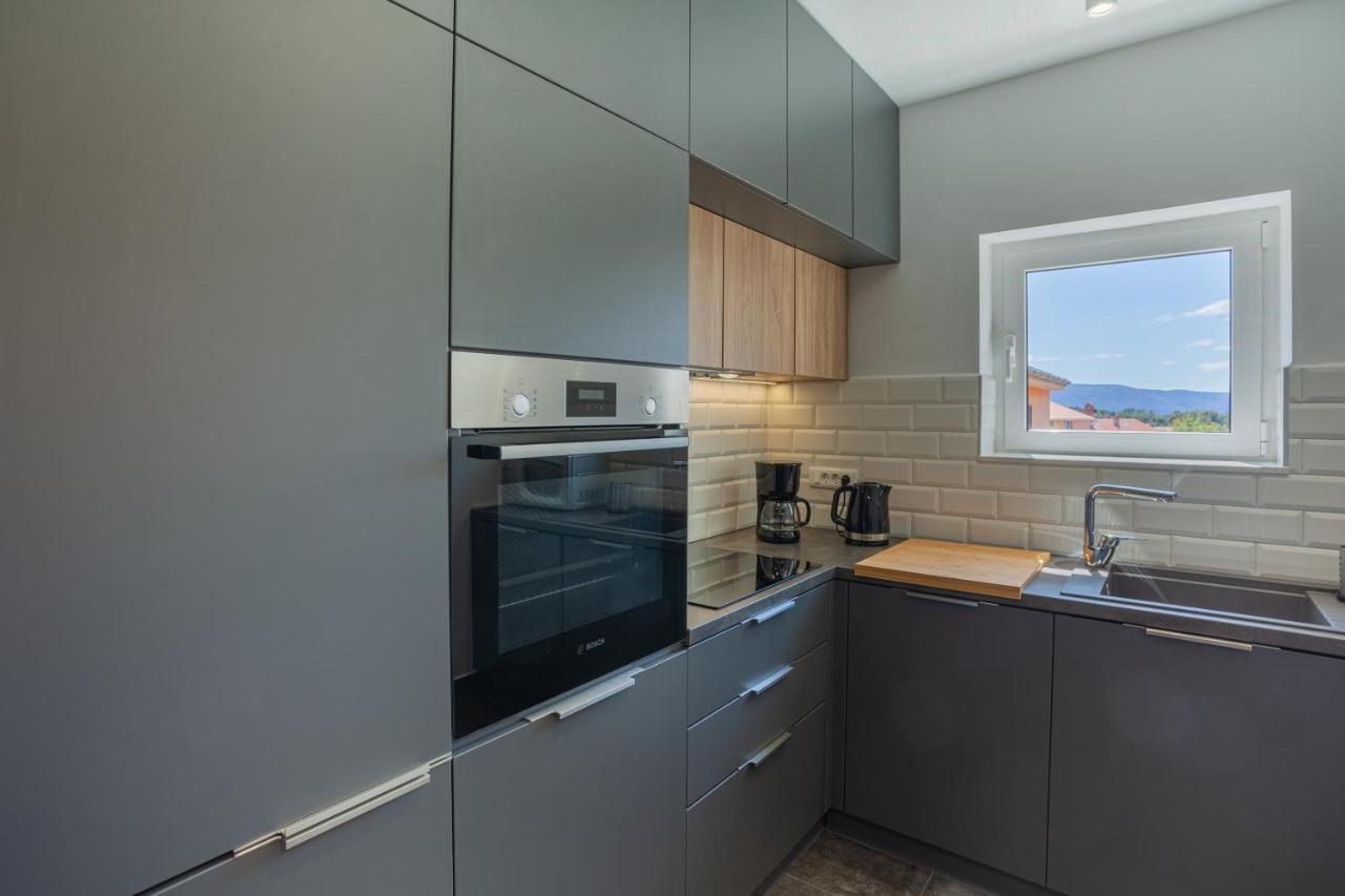 Apartman Petra Cres Bagian luar foto