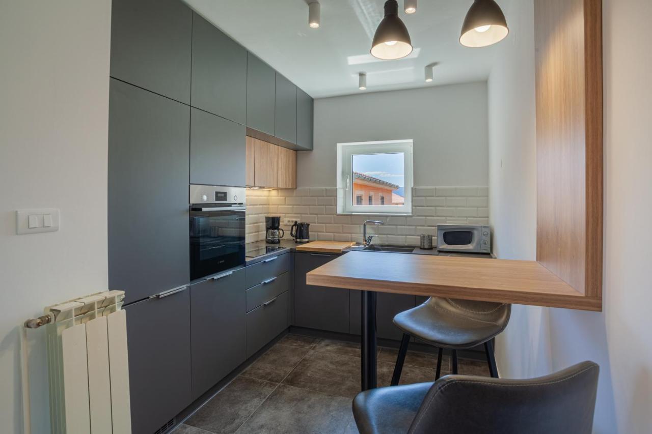 Apartman Petra Cres Bagian luar foto