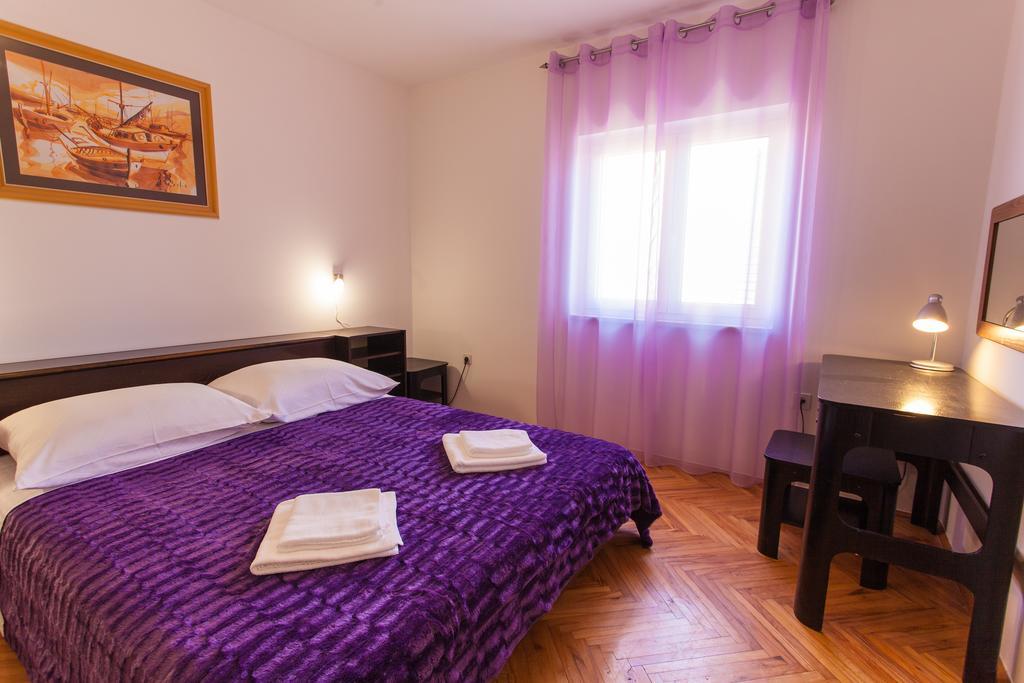 Apartman Petra Cres Bagian luar foto
